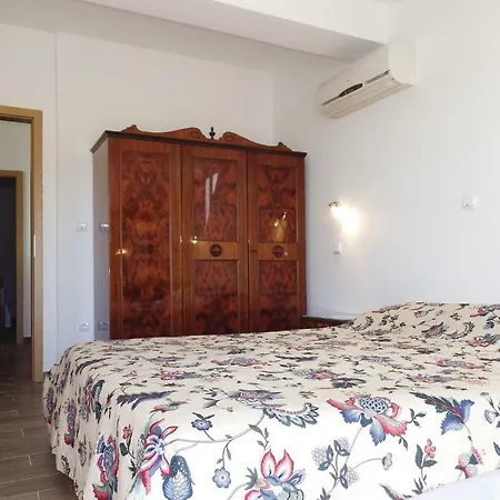 Two-bedroom In Brna